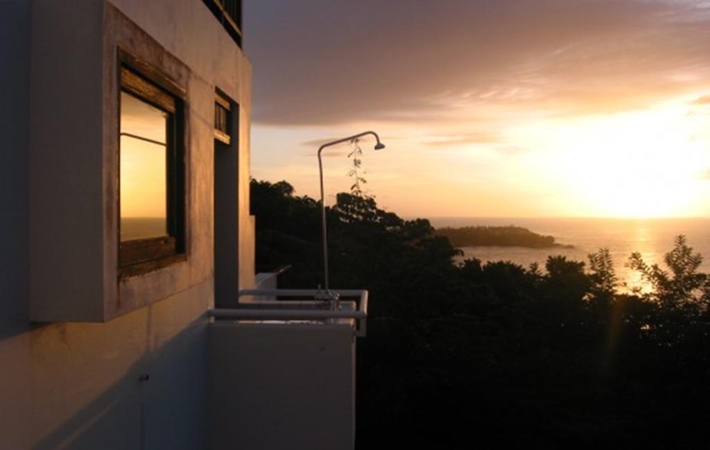 Being Villa Plymouth Exterior photo